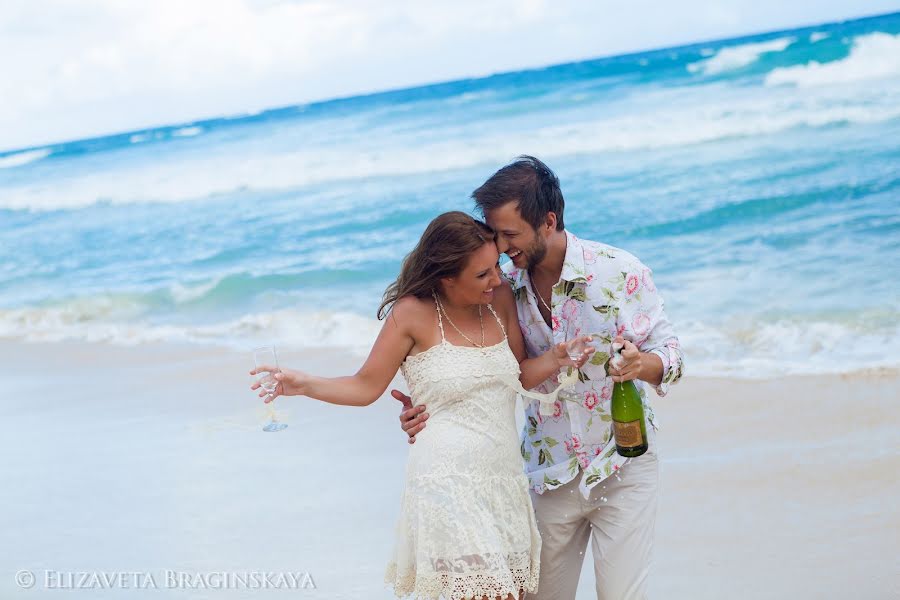 Wedding photographer Elizaveta Braginskaya (elizaveta). Photo of 13 January 2014