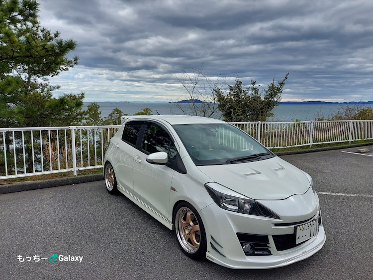 ヴィッツのプチドライブ・平日最高🙌・車は常に綺麗に！・workwheels・全国 春の交通安全運動に関するカスタム事例の投稿画像1枚目