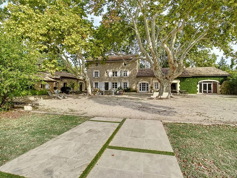 Vente maison 22 pièces 1000 m² à Avignon (84000), 2 940 000 €