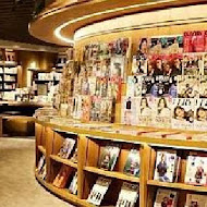 蔦屋書店 Tsutaya Bookstore