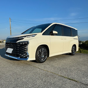 ヴォクシー ZWR90W