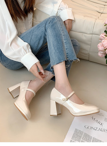 Title 5, Square Toe Low-Cut Retro Shoes French Chunky He...