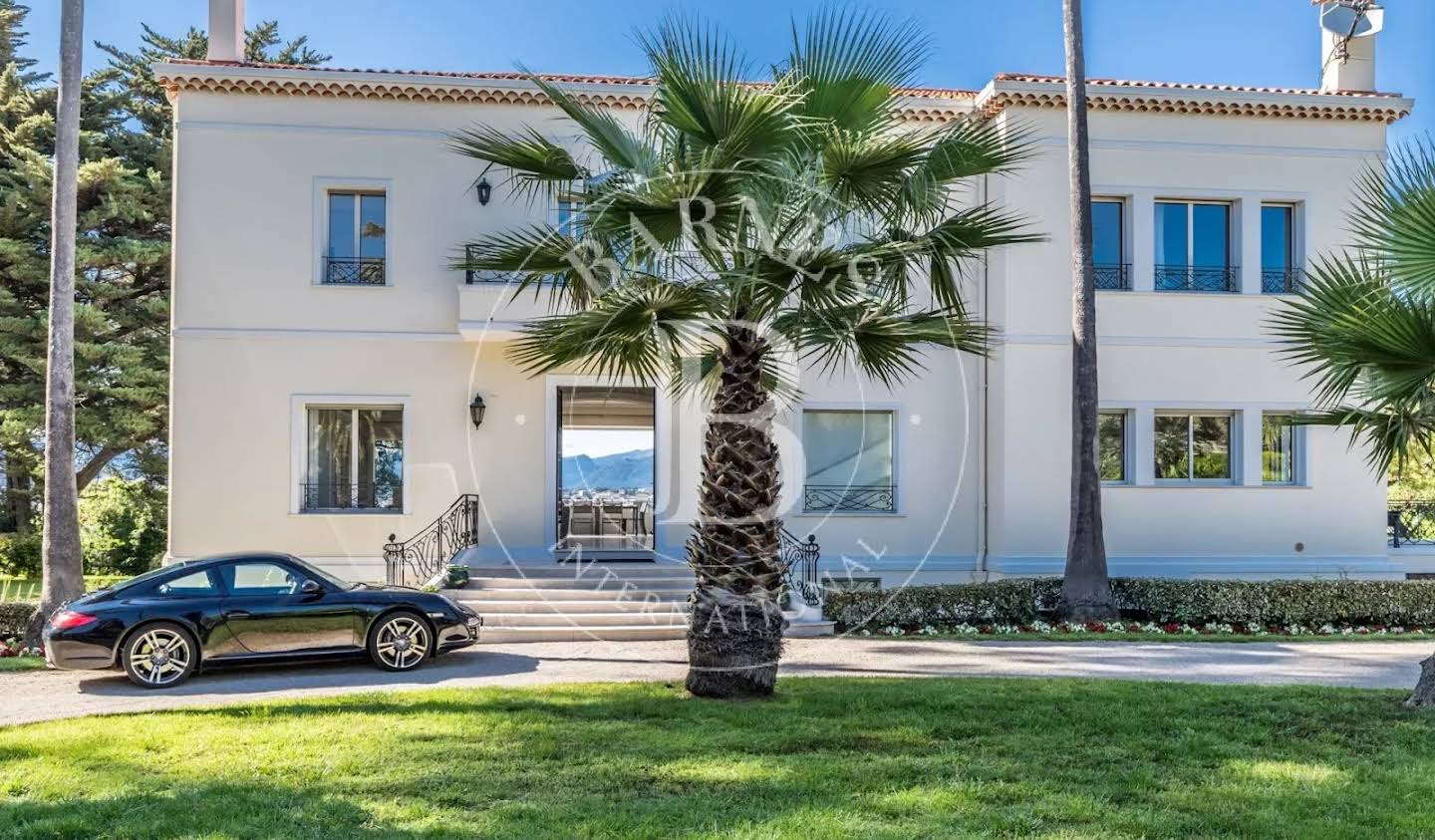 Villa with pool and terrace Cannes