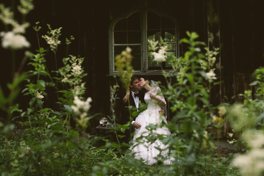 婚礼摄影师Alexandra Dinca（alexdinca）。2019 10月3日的照片