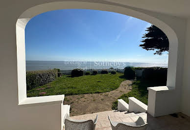 Seaside house with garden and terrace 8