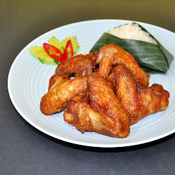 Bangkok Wings (ปีกไก่ทอดกับข้าวเหนียว)