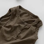 Gray green