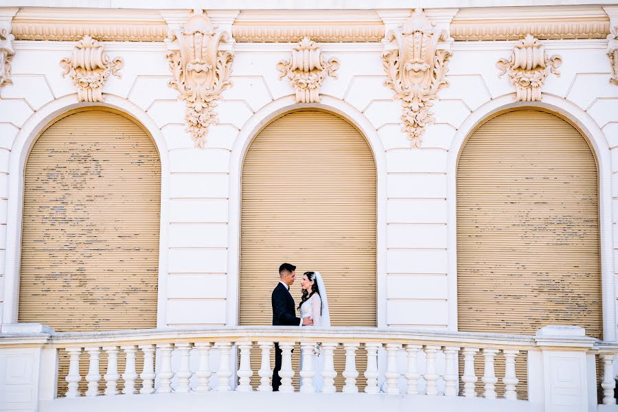 Fotografo di matrimoni Laurentiu Nica (laurentiunica). Foto del 14 dicembre 2023