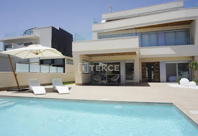 House with pool and terrace 11