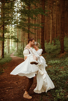 Fotógrafo de bodas Gréta Zubová (laskyplne). Foto del 5 de enero 2023