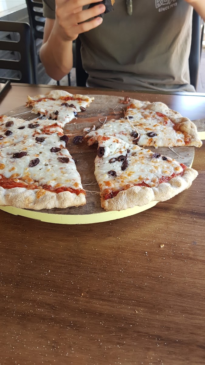 Gluten-Free Pizza at גלוטריה