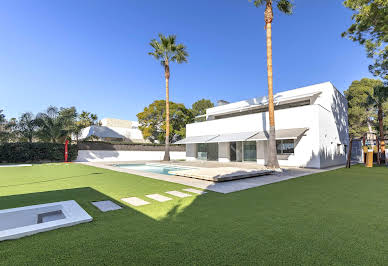 House with garden and terrace 5