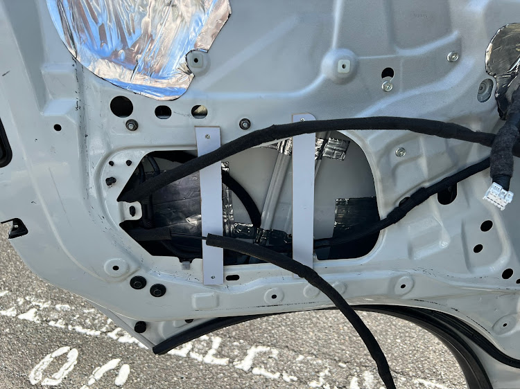 NV350キャラバンの高音質化・いただきもの・デットニング施工・デットニングに関するカスタム事例の投稿画像5枚目
