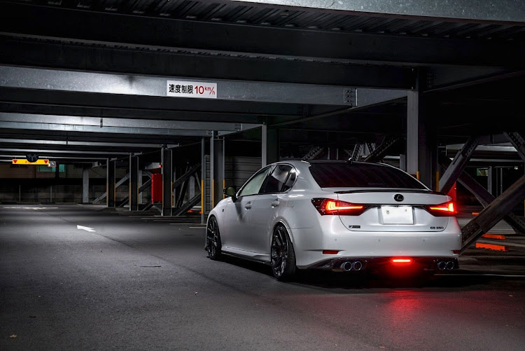 GSのレクサス・Lexus・立駐は盛れる・何をやってんだかに関するカスタム事例の投稿画像3枚目