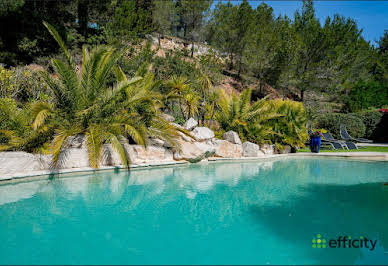 Maison avec piscine et terrasse 11