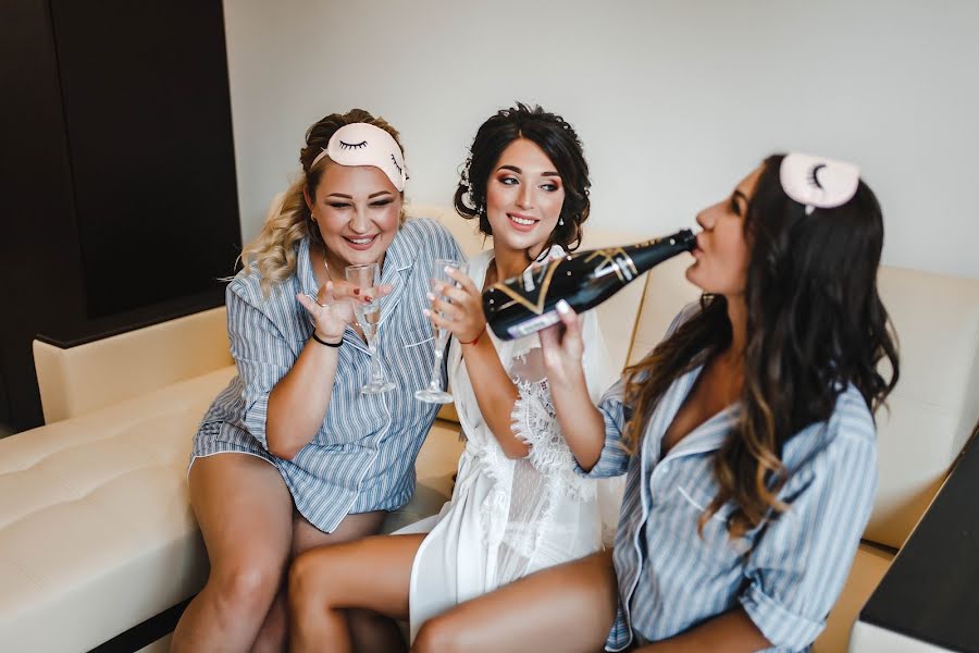 Fotógrafo de casamento Irina Ponomarenko (ponomart). Foto de 22 de outubro 2018