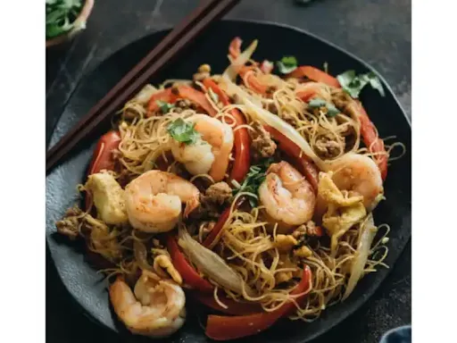 Prawns Hakka Noodles