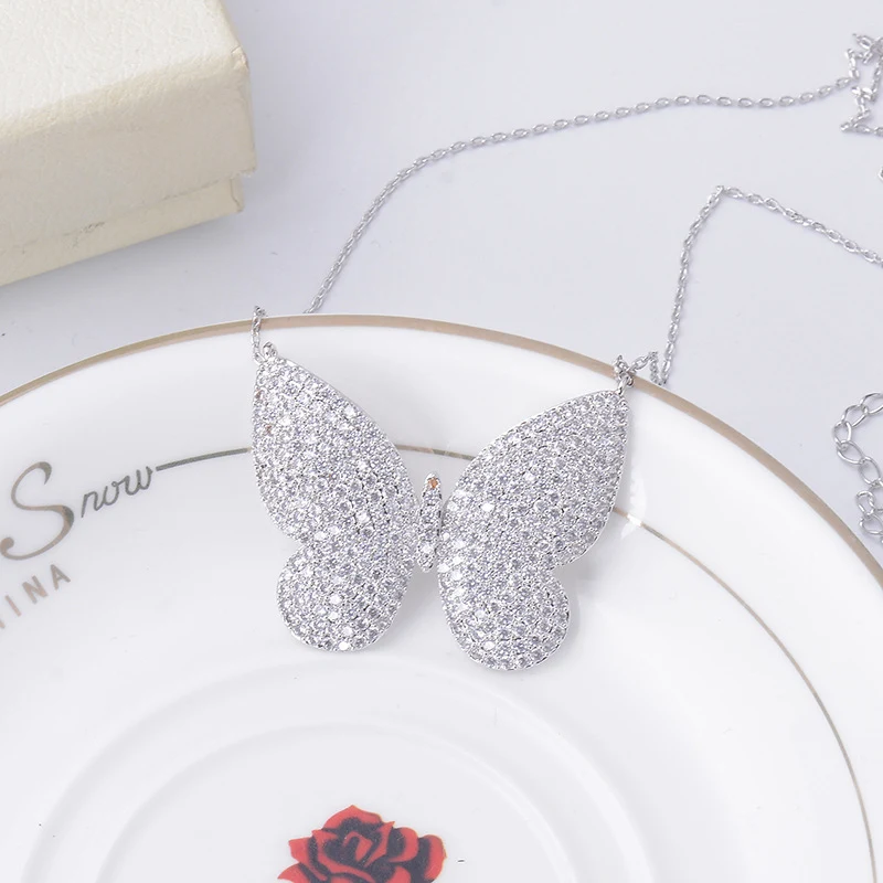 Butterfly Pendant Women's Clavicle Chain