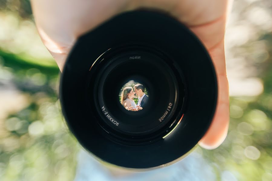 Fotógrafo de casamento Maksim Kovalevich (kevalmax). Foto de 12 de agosto 2018