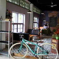 CAFÉ SLOW TRAIN 小火車咖啡館