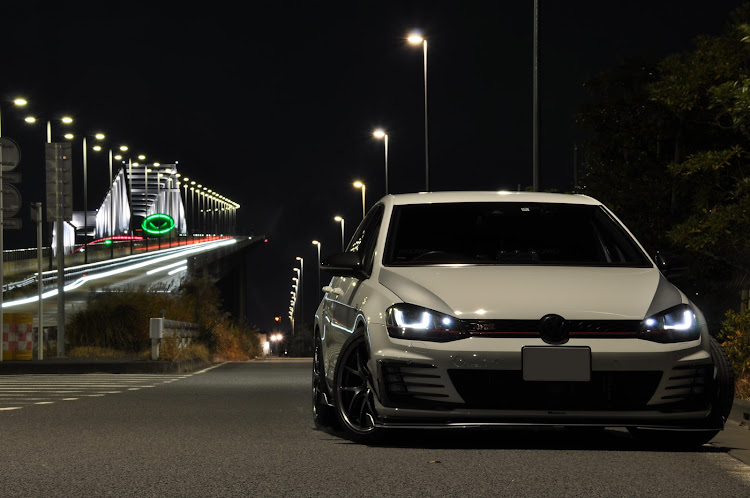 ゴルフGTIの新年のご挨拶・夜景と愛車・新たな撮影技術に関するカスタム事例の投稿画像2枚目