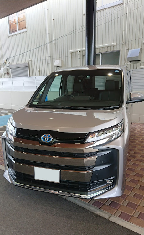 エスクァイアの車検完了・新ﾉｱ・新ｼｴﾝﾀに関するカスタム事例の投稿画像2枚目