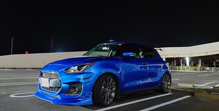 スイフトスポーツの洗車・髭装着・心霊写真？（笑）・クリア剥げが進行・・・に関するカスタム事例の投稿画像1枚目