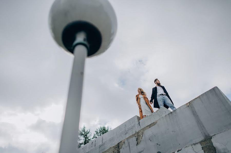 Bröllopsfotograf Denis Medovarov (sladkoezka). Foto av 19 februari 2022