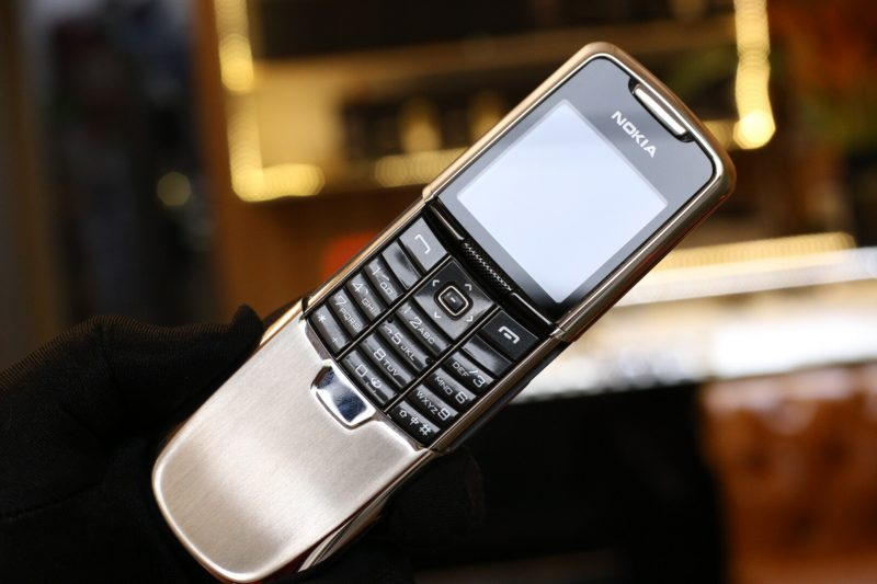 ĐIỆN THOẠI NOKIA 8800 LÀ GÌ ? SẢN XUẤT NĂM NÀO ? | Hoàng Luxury