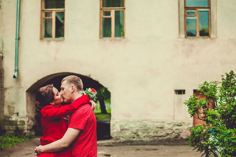 Wedding photographer Dmitriy Kamenskiy (dikiy). Photo of 31 October 2014