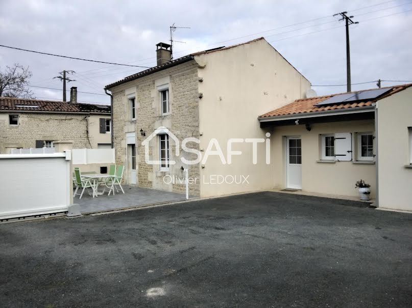 Vente maison 6 pièces 169 m² à Saint-Loup (17380), 318 700 €