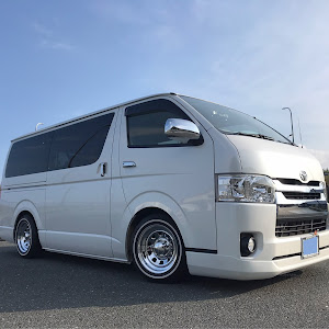 ハイエースバン TRH200V