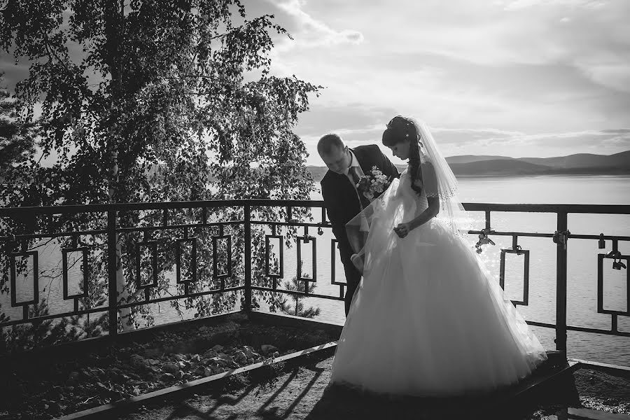 Fotógrafo de casamento Galina Danilcheva (linad). Foto de 22 de outubro 2015