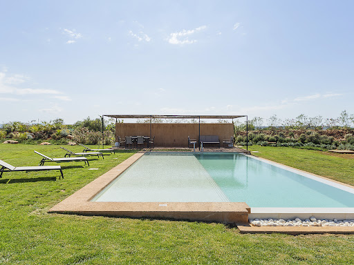 House with pool and garden 1