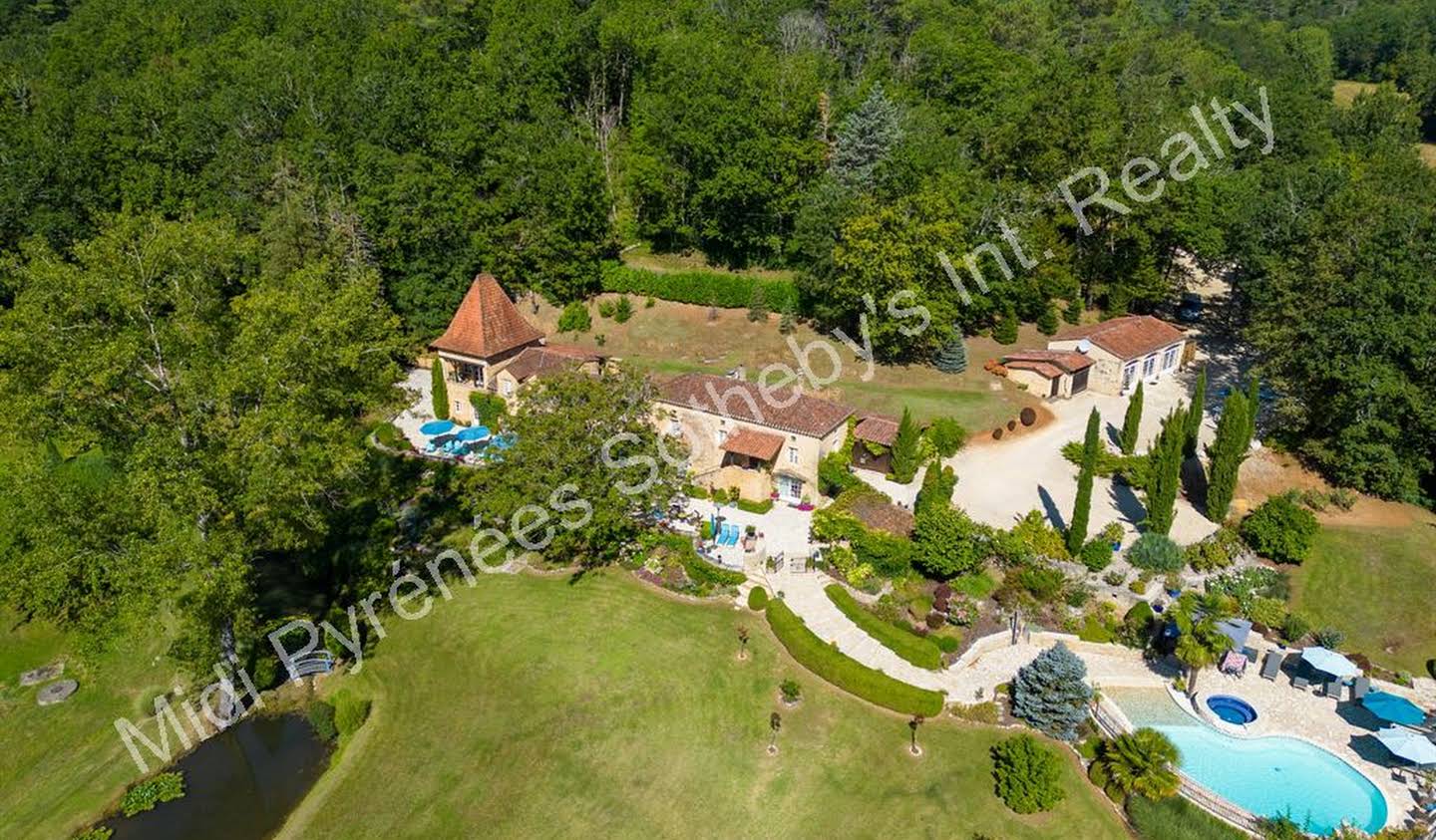 House with pool Puy-l'Evêque