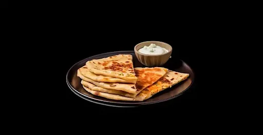 Chicken Garlic Pyaaz Paratha