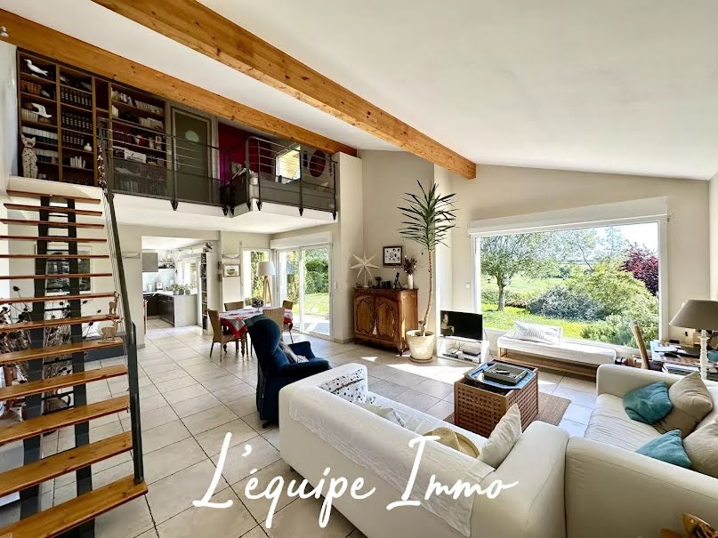 Vente maison 5 pièces 132 m² à L'Isle-Jourdain (86150), 399 000 €
