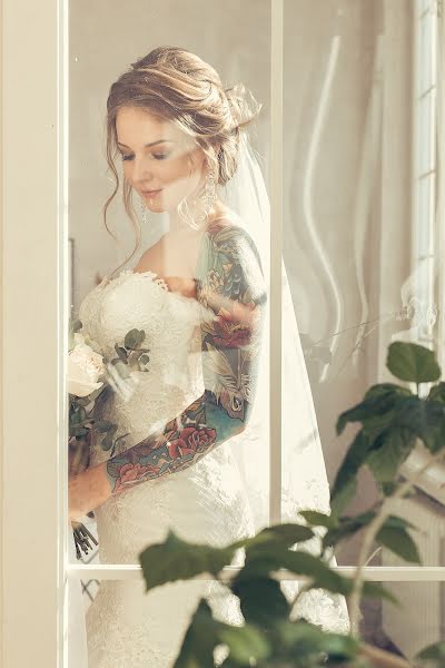 Wedding photographer Anastasiya Kosareva (asheko). Photo of 19 September 2019