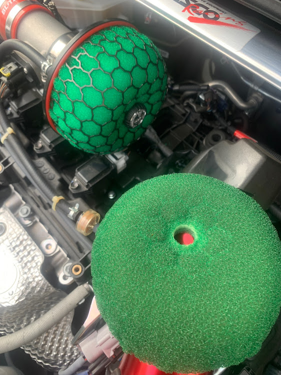 スイフトスポーツのモンスタースポーツ・HKS毒キノコに関するカスタム事例の投稿画像4枚目