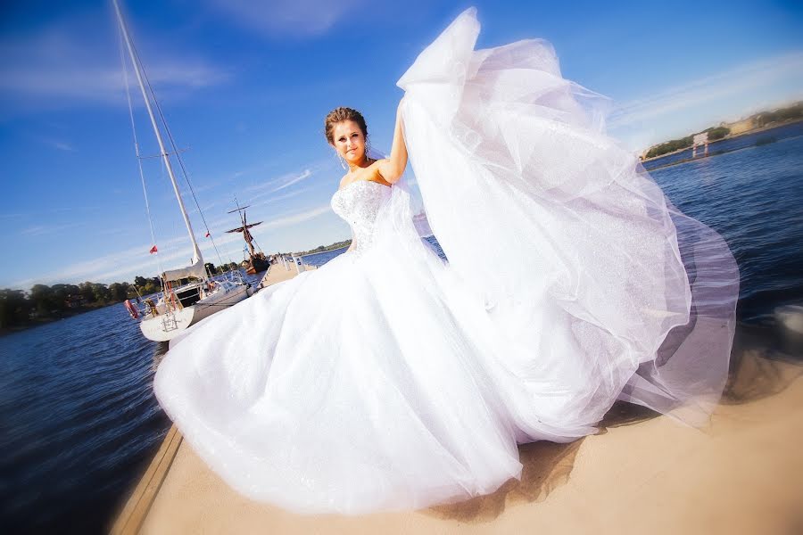 Fotógrafo de casamento Sergey Urbanovich (urbanfoto-lv). Foto de 1 de agosto 2017