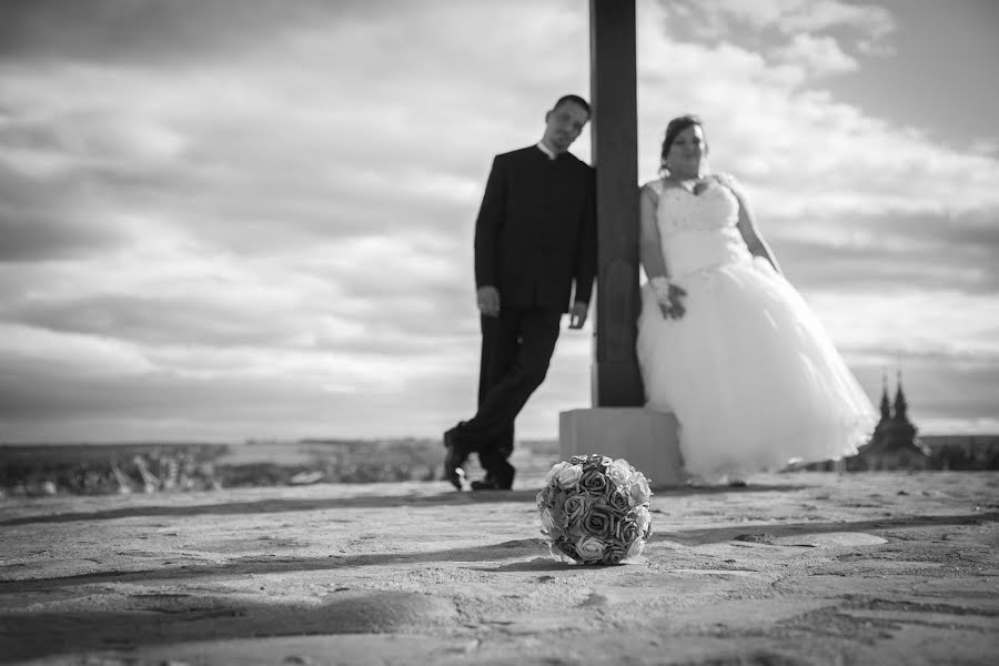 Fotógrafo de casamento Zoltan Bakos (bakos). Foto de 3 de março 2019