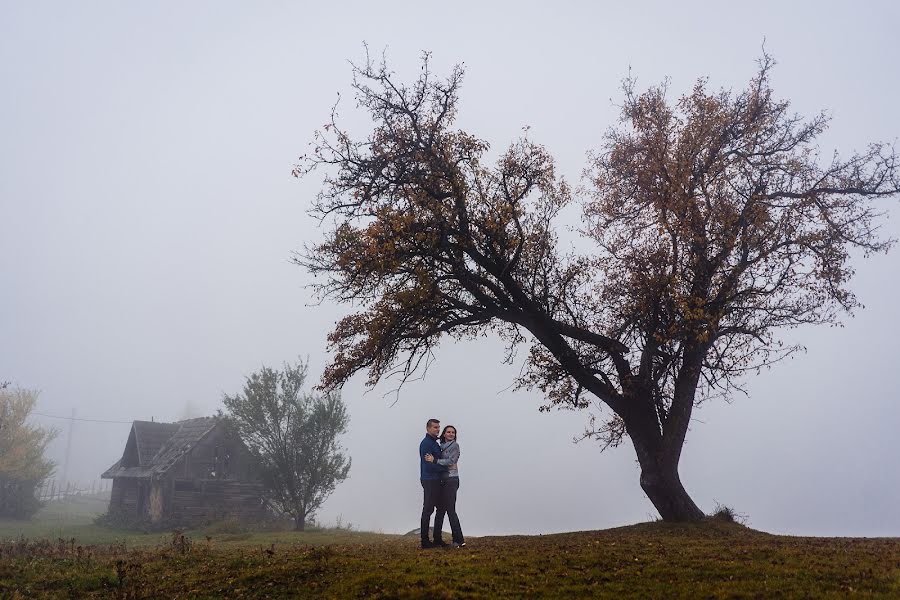 Fotografo di matrimoni Ciprian Dumitrescu (cipriandumitres). Foto del 27 novembre 2020