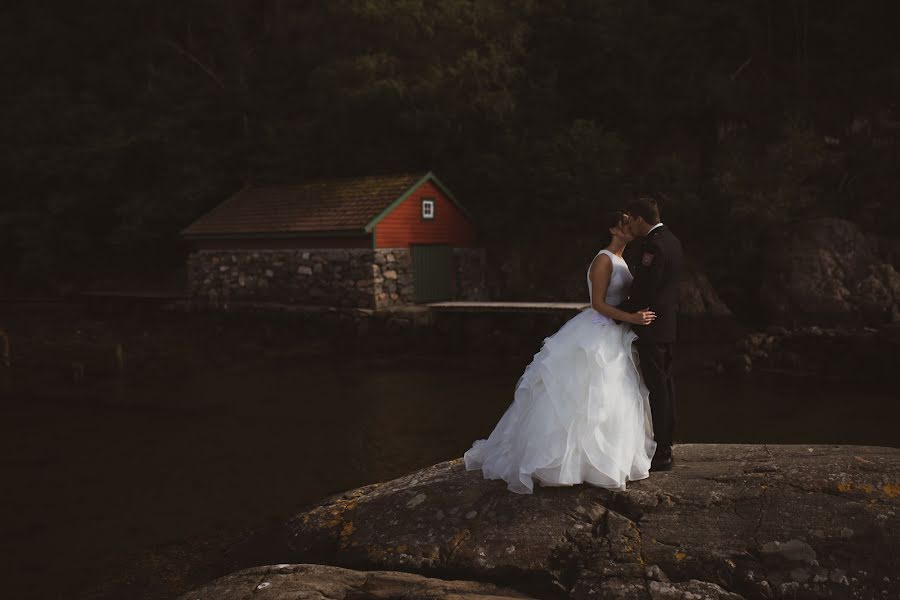 Wedding photographer Thea Brønlund (theabronlund). Photo of 29 October 2020