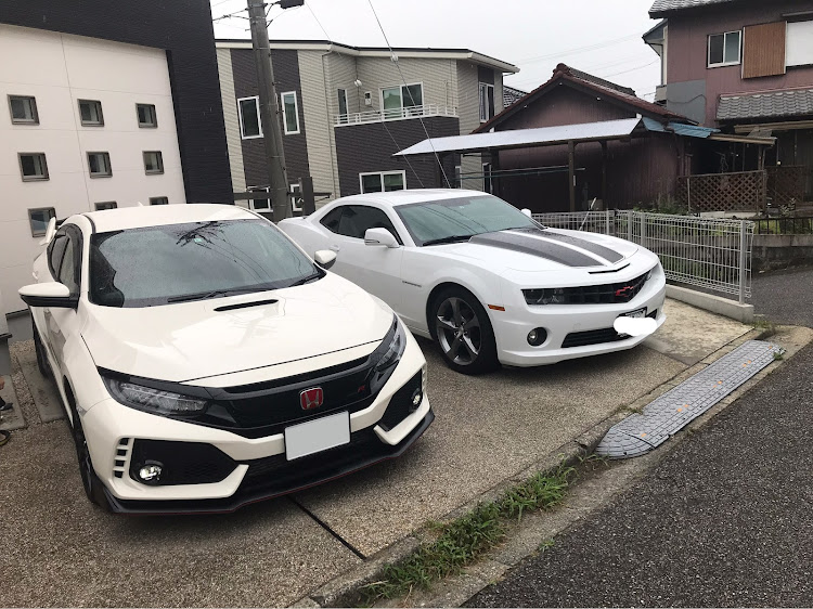 シビックのシビックタイプR FK8・シボレーカマロに関するカスタム事例の投稿画像1枚目