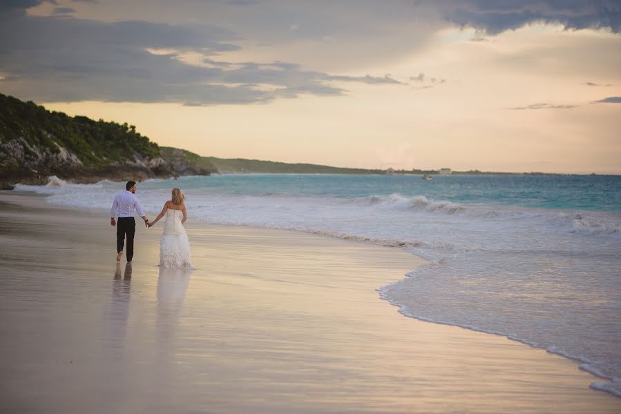 Fotografo di matrimoni Caro Navarro Photography (caronavarro). Foto del 19 ottobre 2016