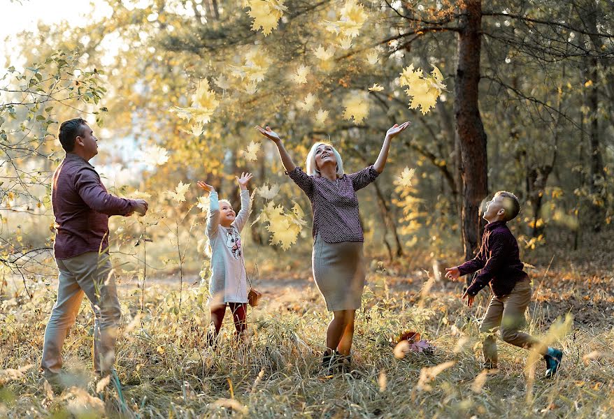 Fotograful de nuntă Elena Babinceva (comilfo19). Fotografia din 12 septembrie 2021