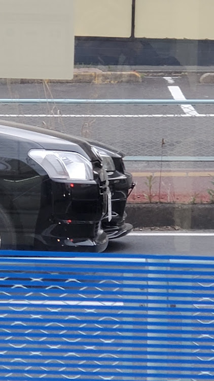 スカイラインの愛車の横顔・ガソスタは盛れる？に関するカスタム事例の投稿画像2枚目