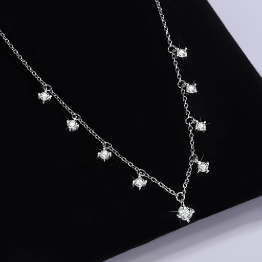 Title 2, Shining Moissanite Clavicle Chain Jewelry, eleg...