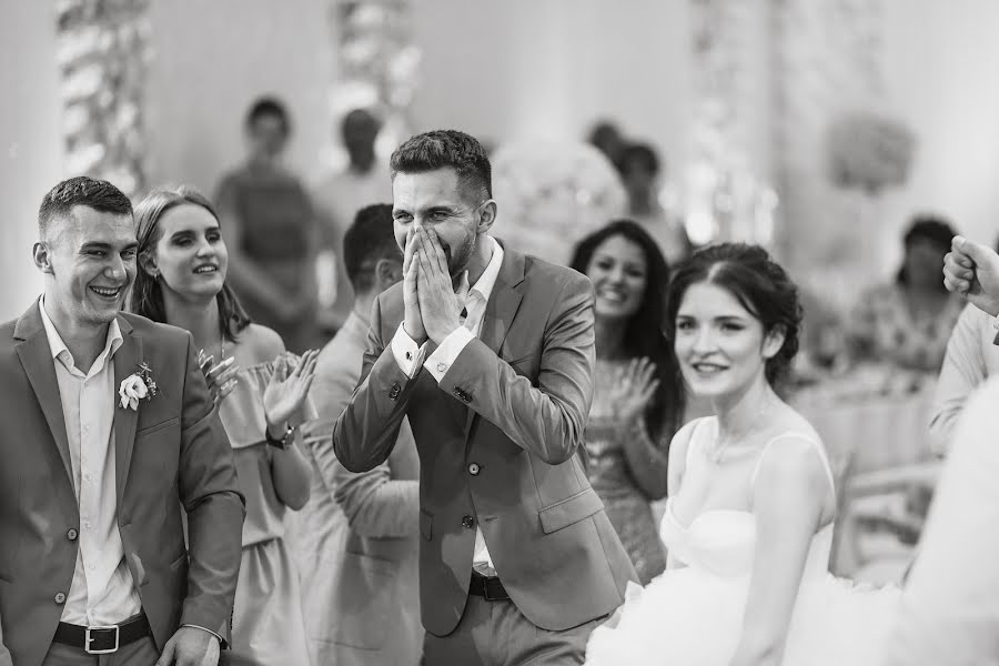 Fotógrafo de casamento Aleksandr Cheshuin (cheshuinfoto). Foto de 1 de março 2018