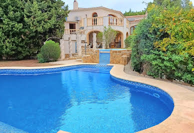 Property with pool 7